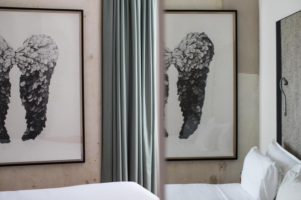 The Old Clare By Ode Hotels Sidney Exterior foto Artwork by artist, photographer and designer, Mark Rothko